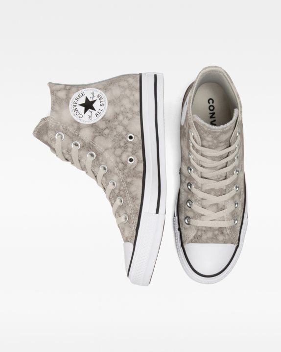 Unisex Converse Chuck Taylor All Star Distressed Leather High Top Light Bone - Click Image to Close